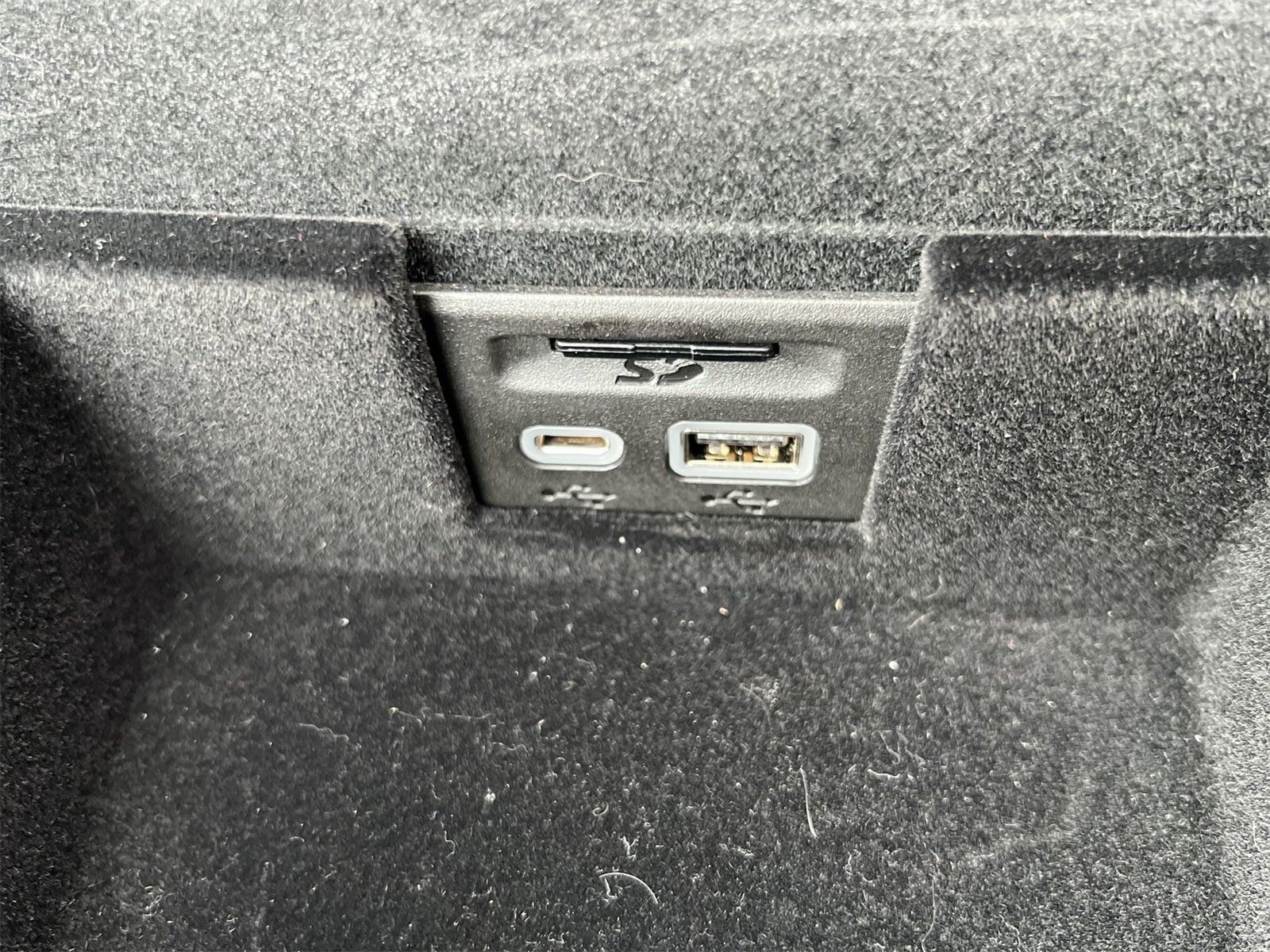 Thumbnail: 2025 Cadillac XT6 - 31