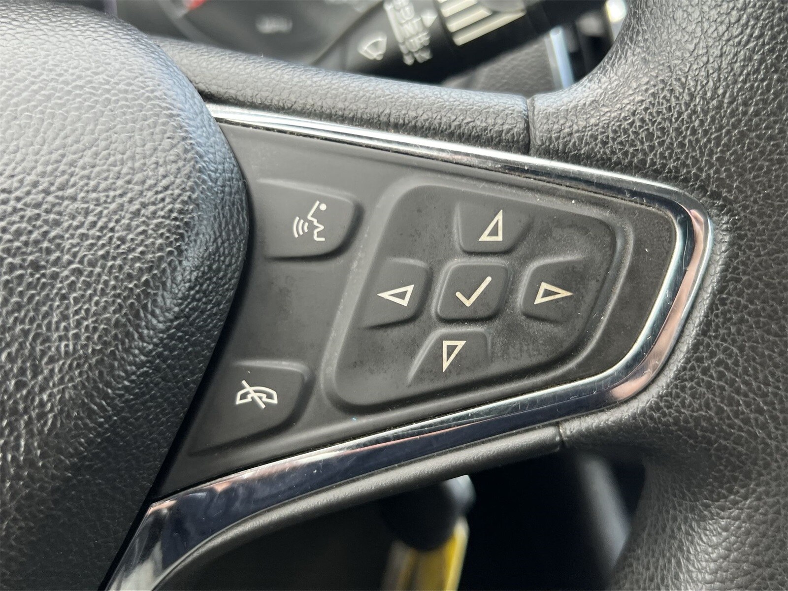 Thumbnail: 2019 Chevrolet Cruze - 25