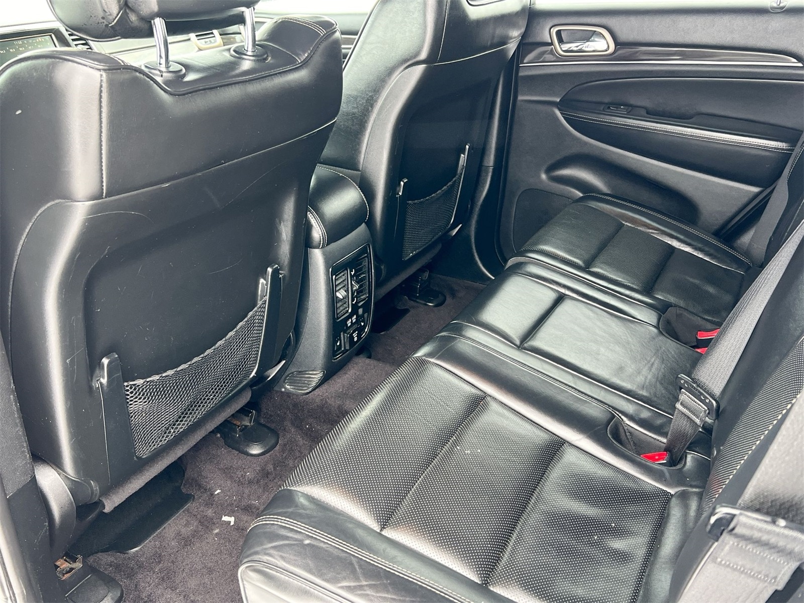 Thumbnail: 2017 Jeep Grand Cherokee - 18