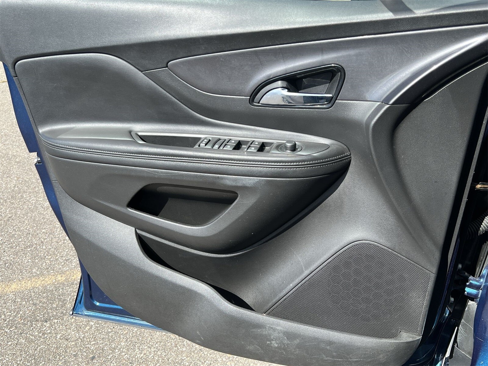 Thumbnail: 2019 Buick Encore - 29