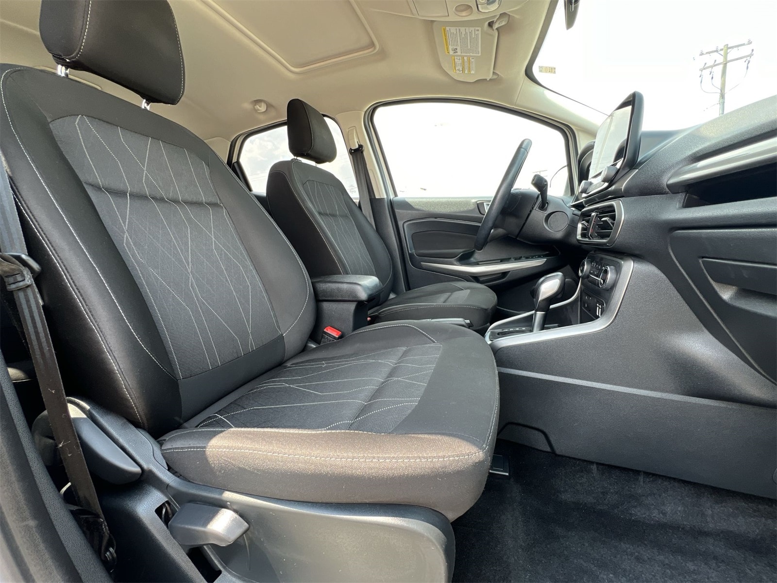 2018 Ford EcoSport SE 24