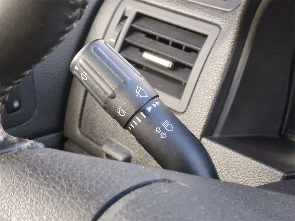 2010 Ford Fusion SE 28