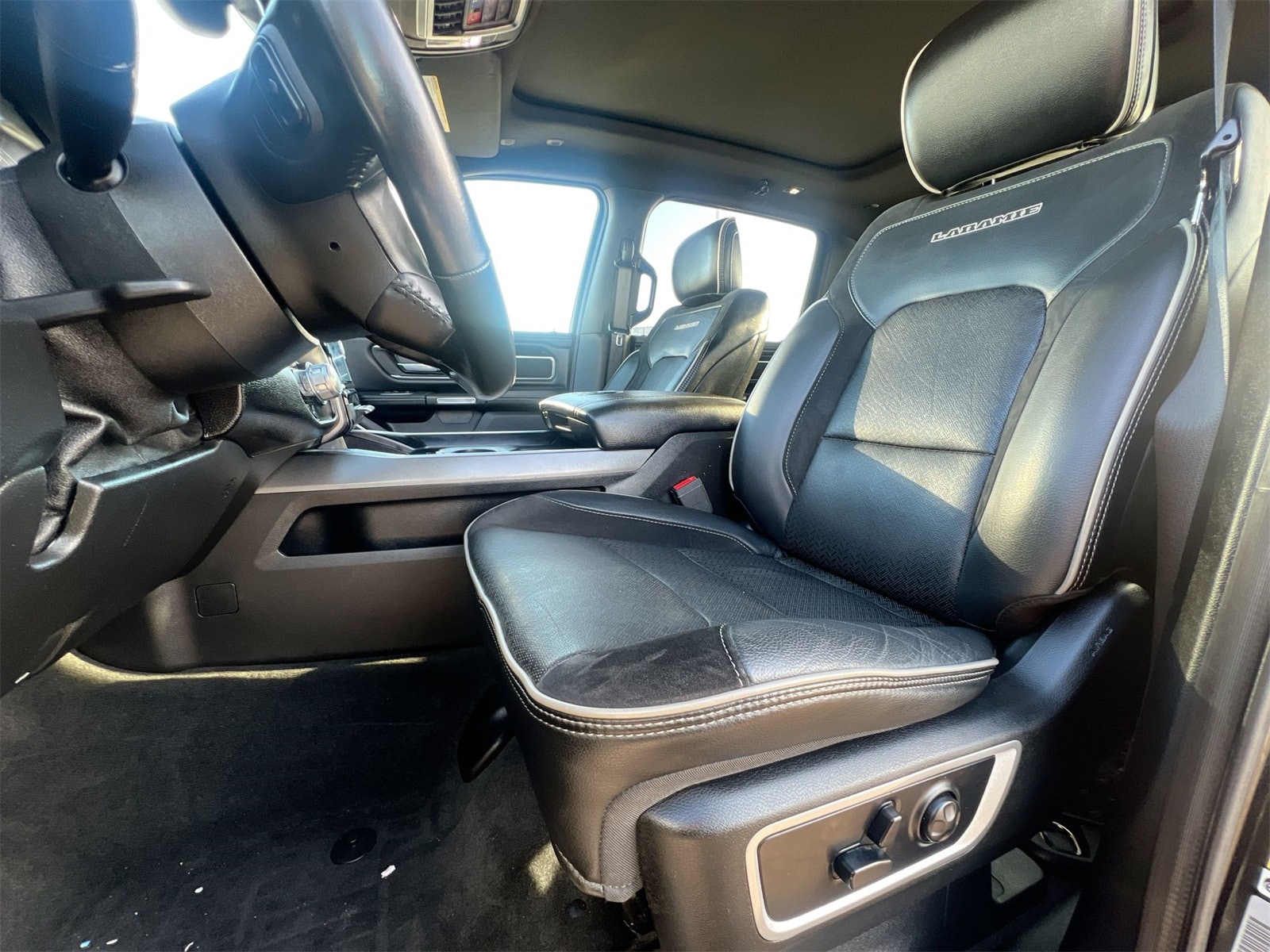 Thumbnail: 2020 RAM 1500 - 16