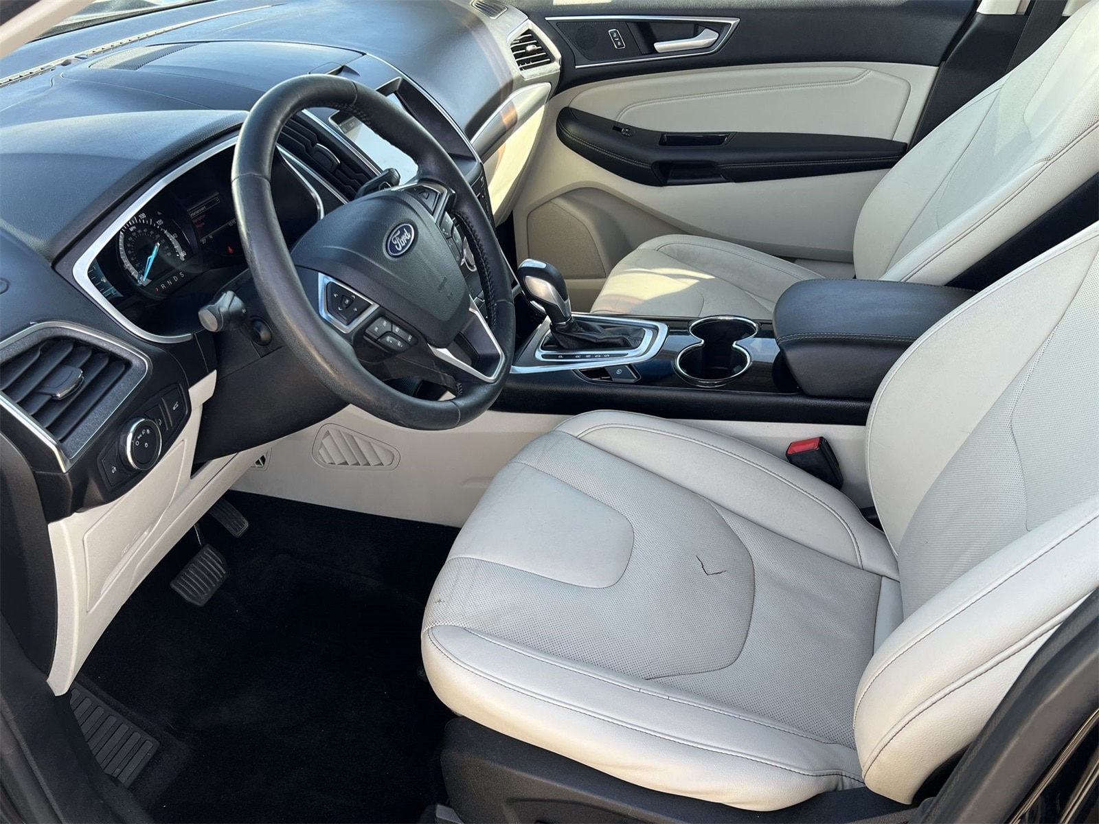 Thumbnail: 2018 Ford Edge - 10