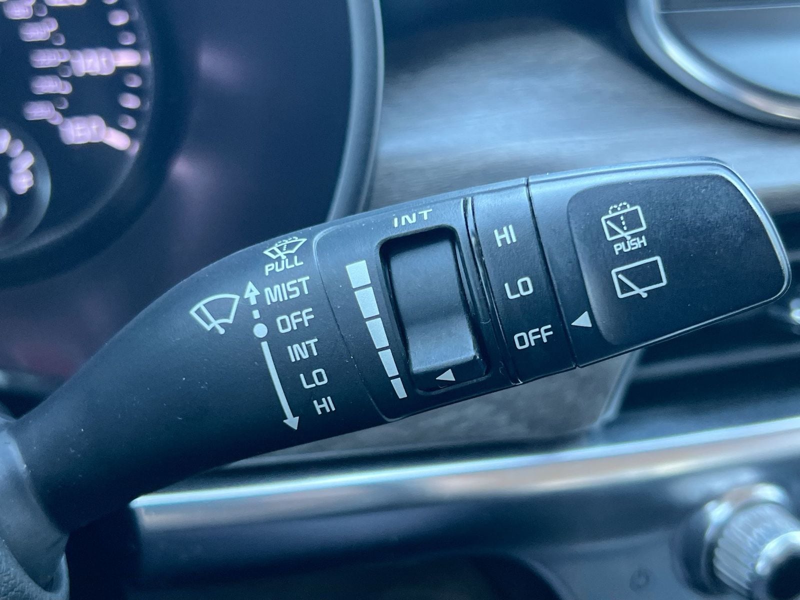 Thumbnail: 2020 Kia Telluride - 25