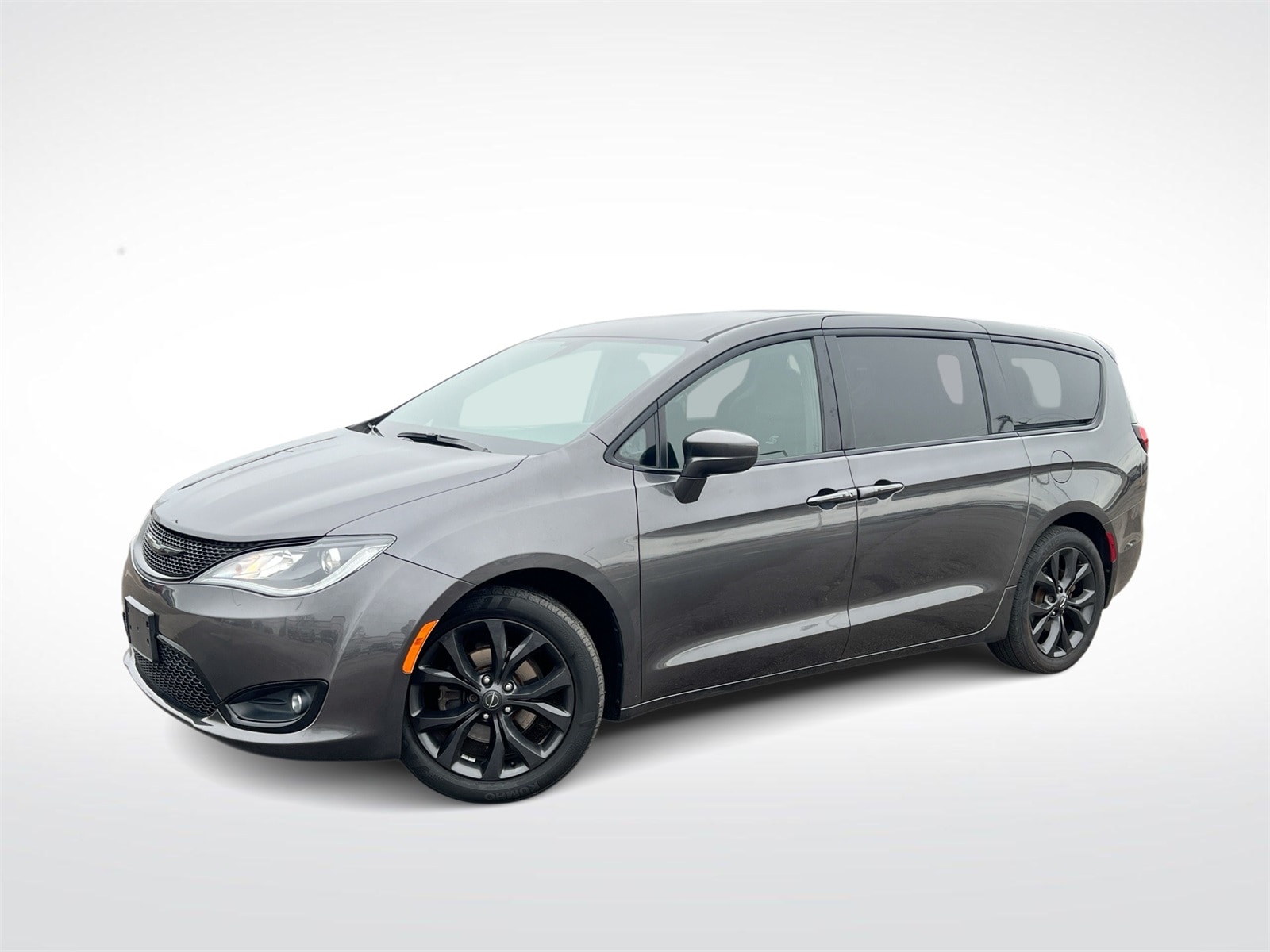 2018 Chrysler Pacifica Touring Plus's photo