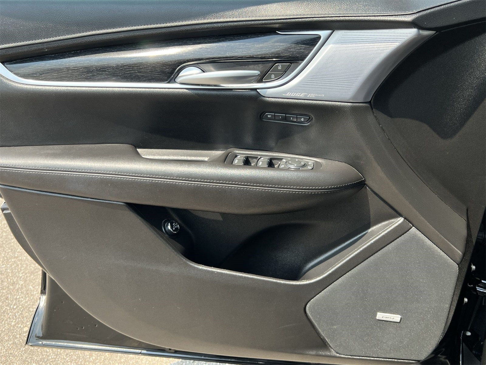 Thumbnail: 2023 Cadillac XT5 - 29