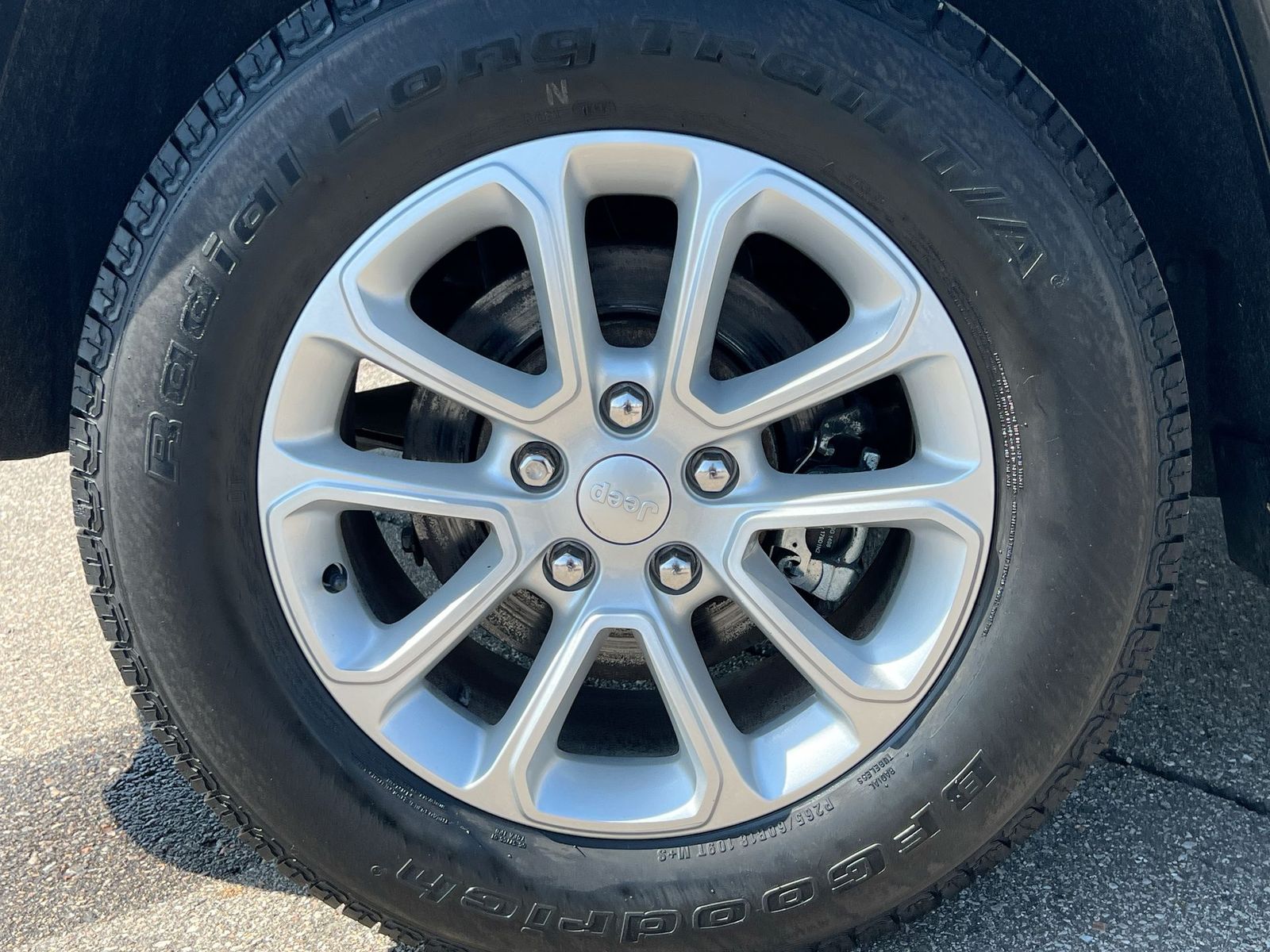 Thumbnail: 2021 Jeep Grand Cherokee - 14