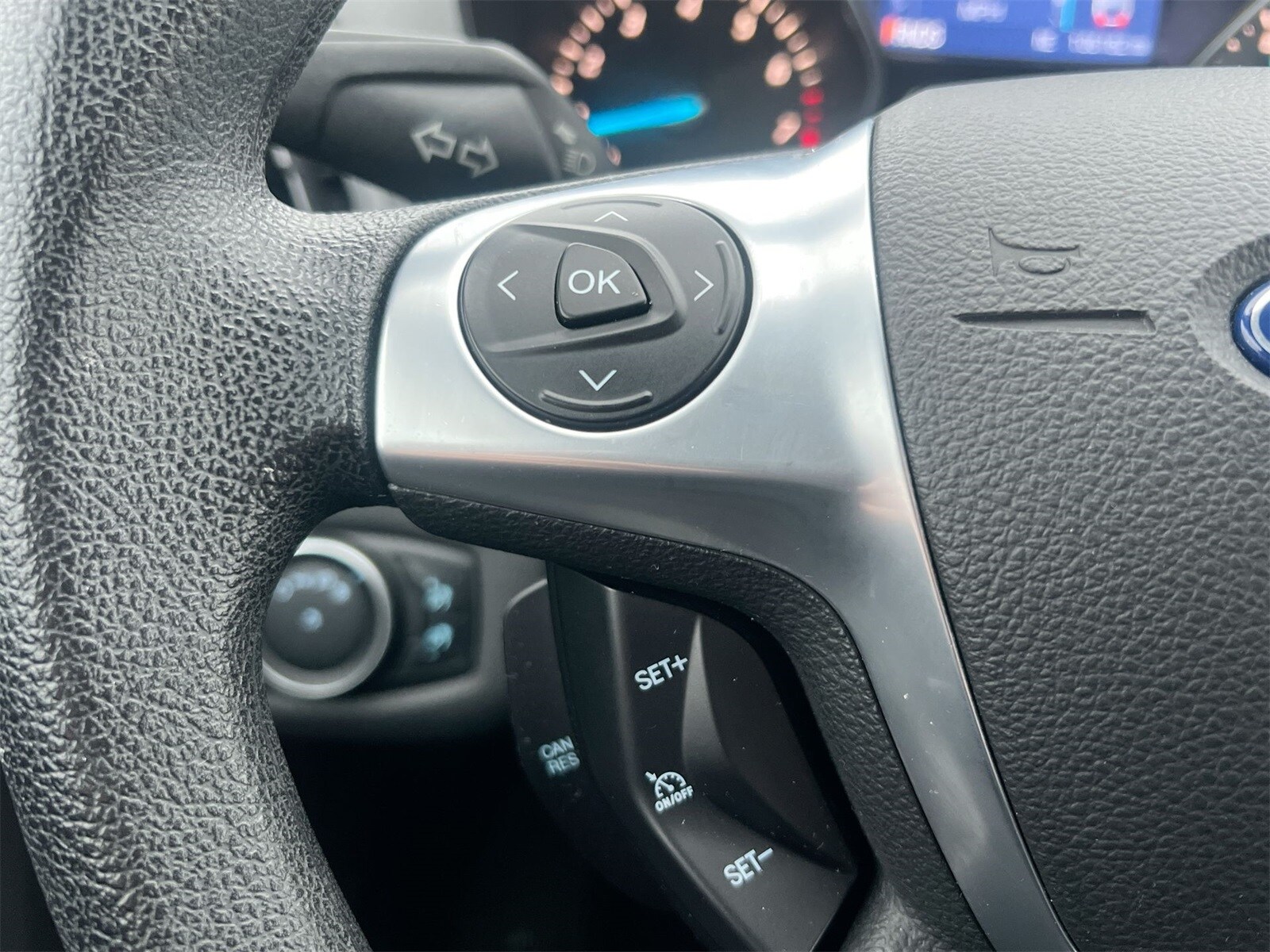 Thumbnail: 2015 Ford Escape - 23