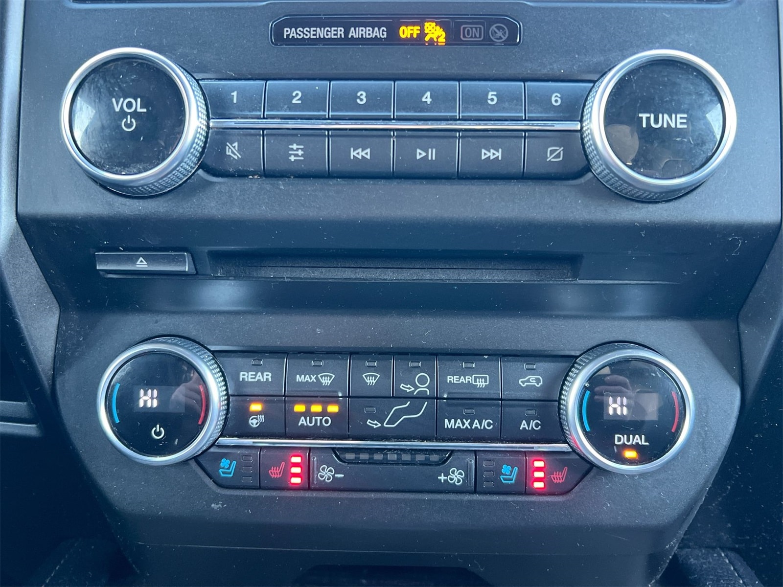 Thumbnail: 2018 Ford Expedition - 27