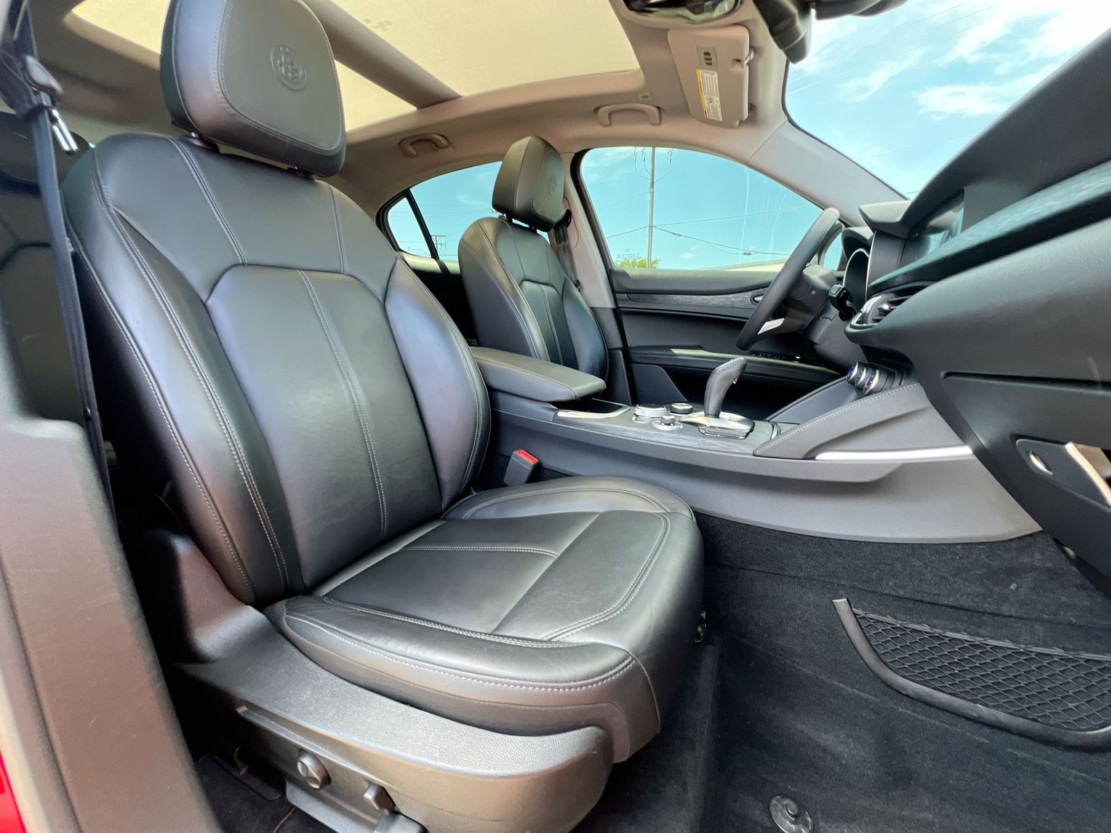 Thumbnail: 2020 Alfa Romeo Stelvio - 21