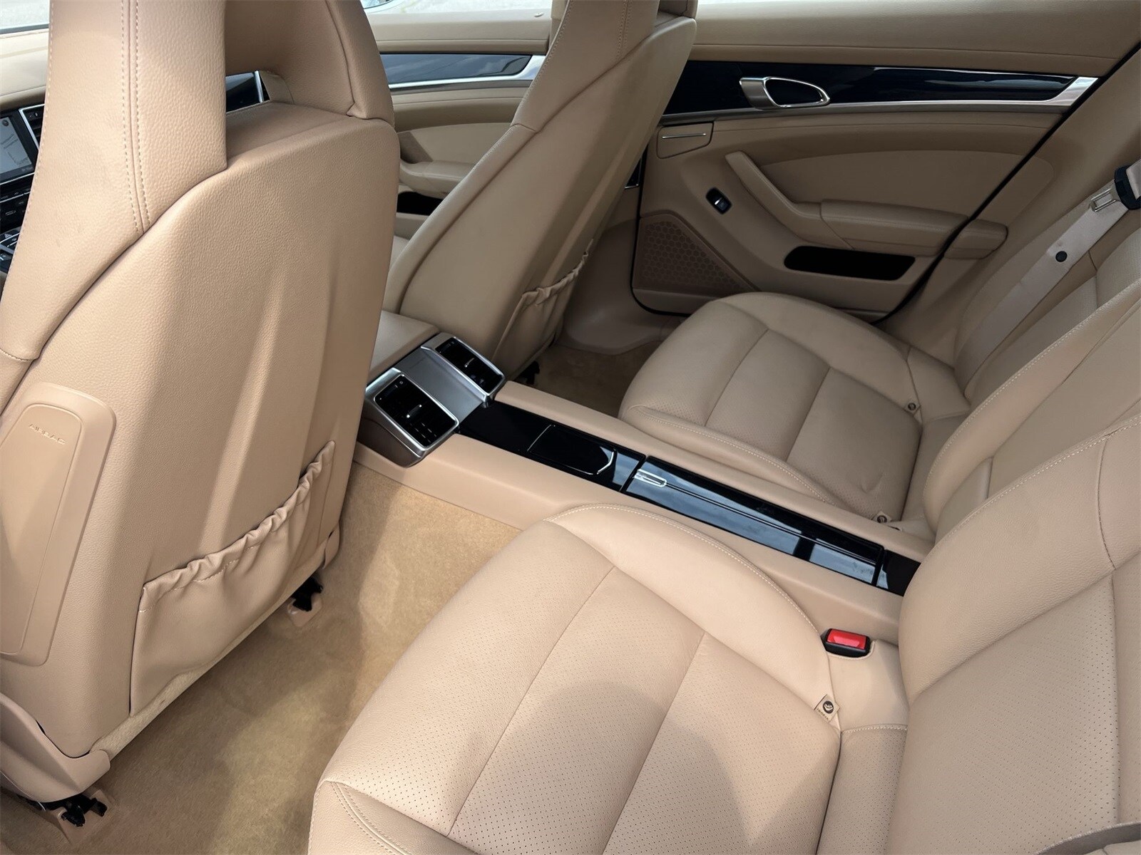 Thumbnail: 2013 Porsche Panamera - 19