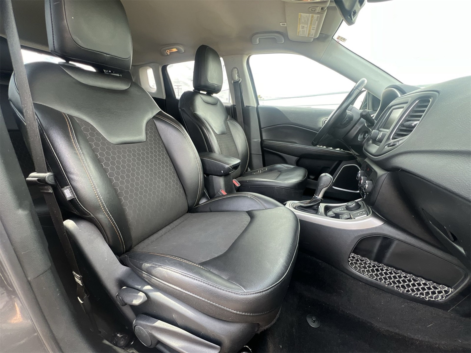 Thumbnail: 2018 Jeep Compass - 21
