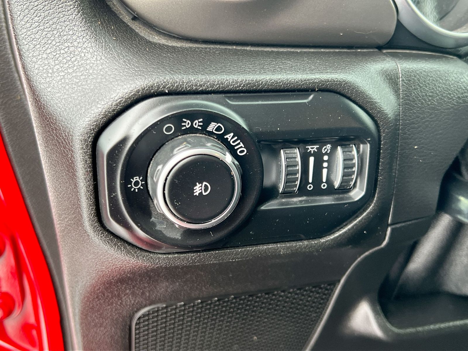 Thumbnail: 2020 Jeep Wrangler - 17