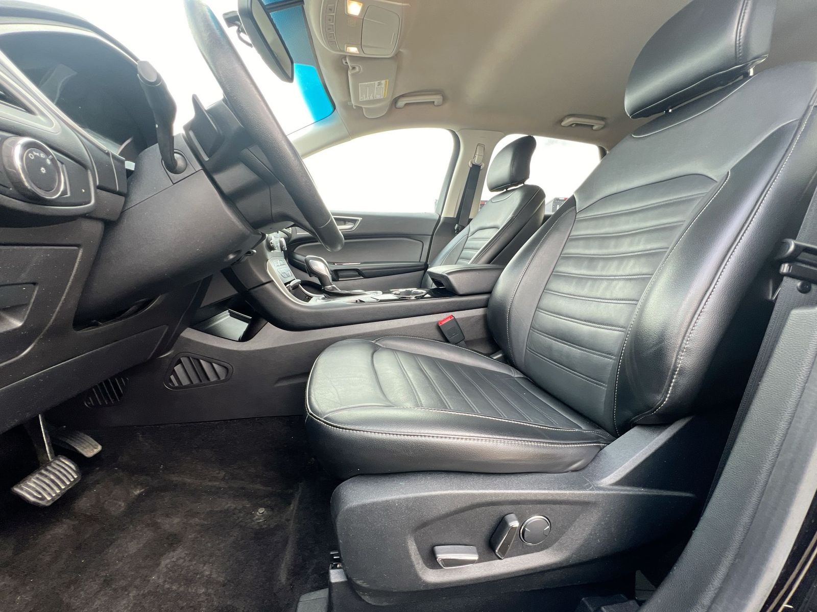 Thumbnail: 2017 Ford Edge - 16