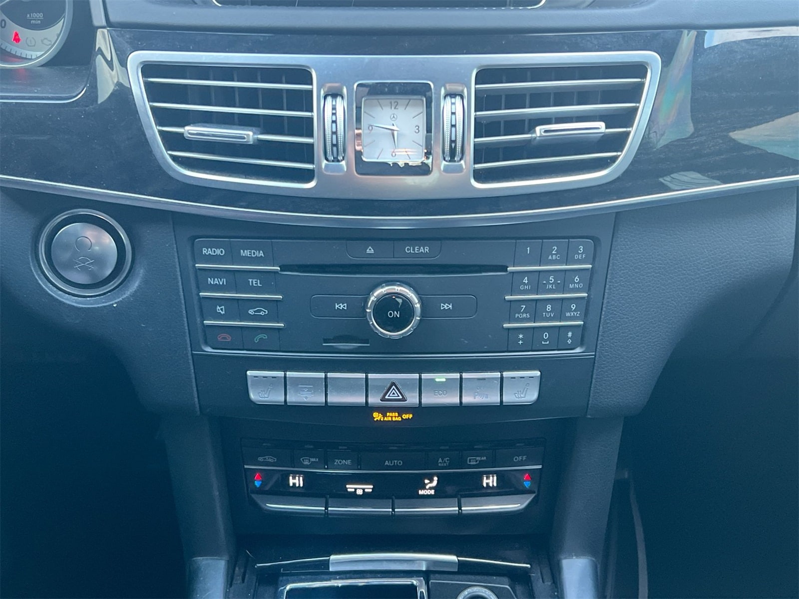 Thumbnail: 2016 Mercedes-Benz E-Class - 26