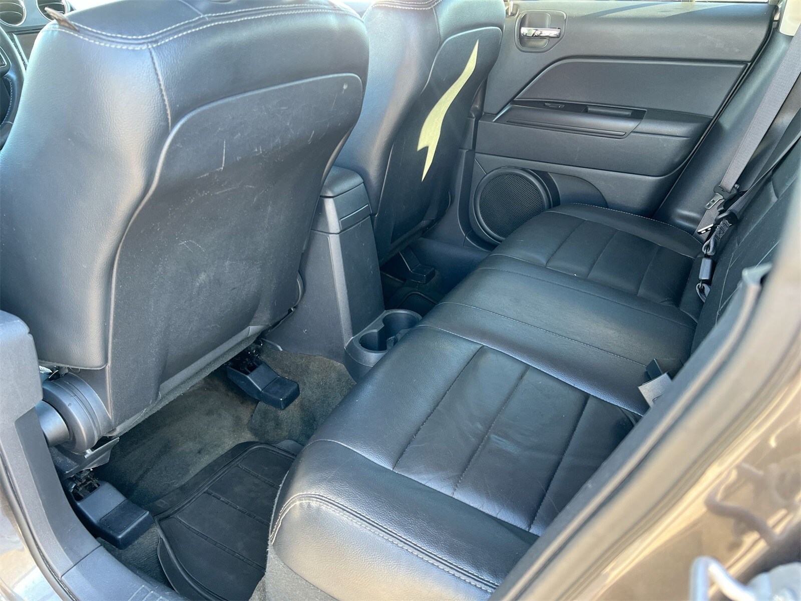 Thumbnail: 2016 Jeep Patriot - 18