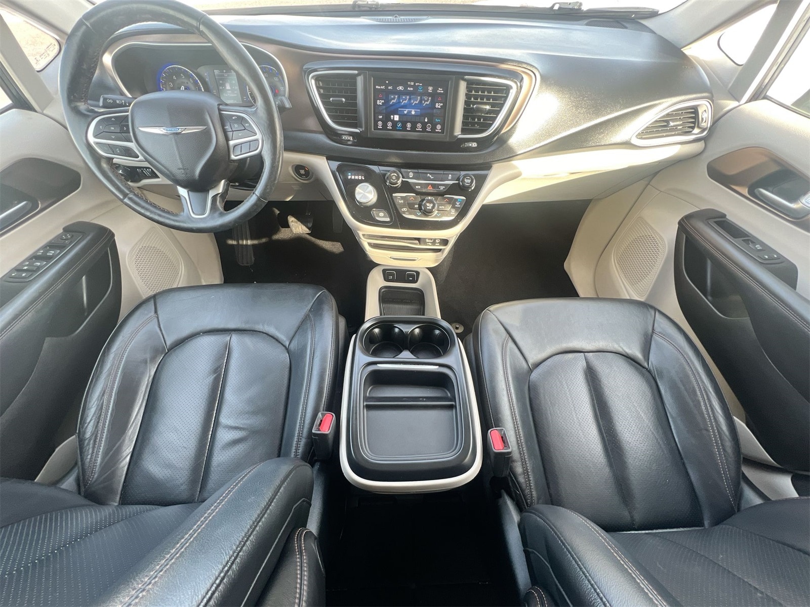 Thumbnail: 2019 Chrysler Pacifica - 16