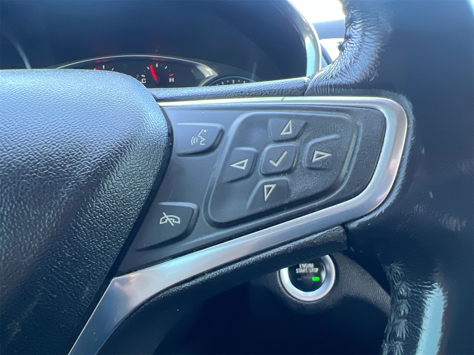 Thumbnail: 2019 Chevrolet Equinox - 25