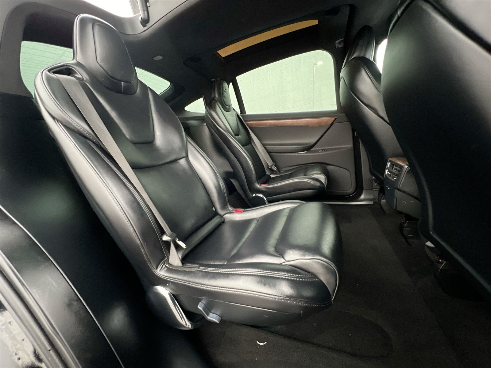 Thumbnail: 2021 Tesla Model X - 20