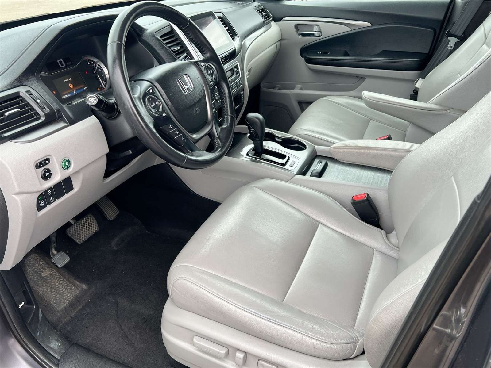 Thumbnail: 2018 Honda Pilot - 10