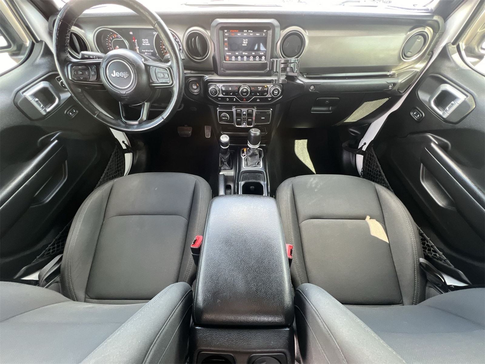 Thumbnail: 2020 Jeep Gladiator - 16