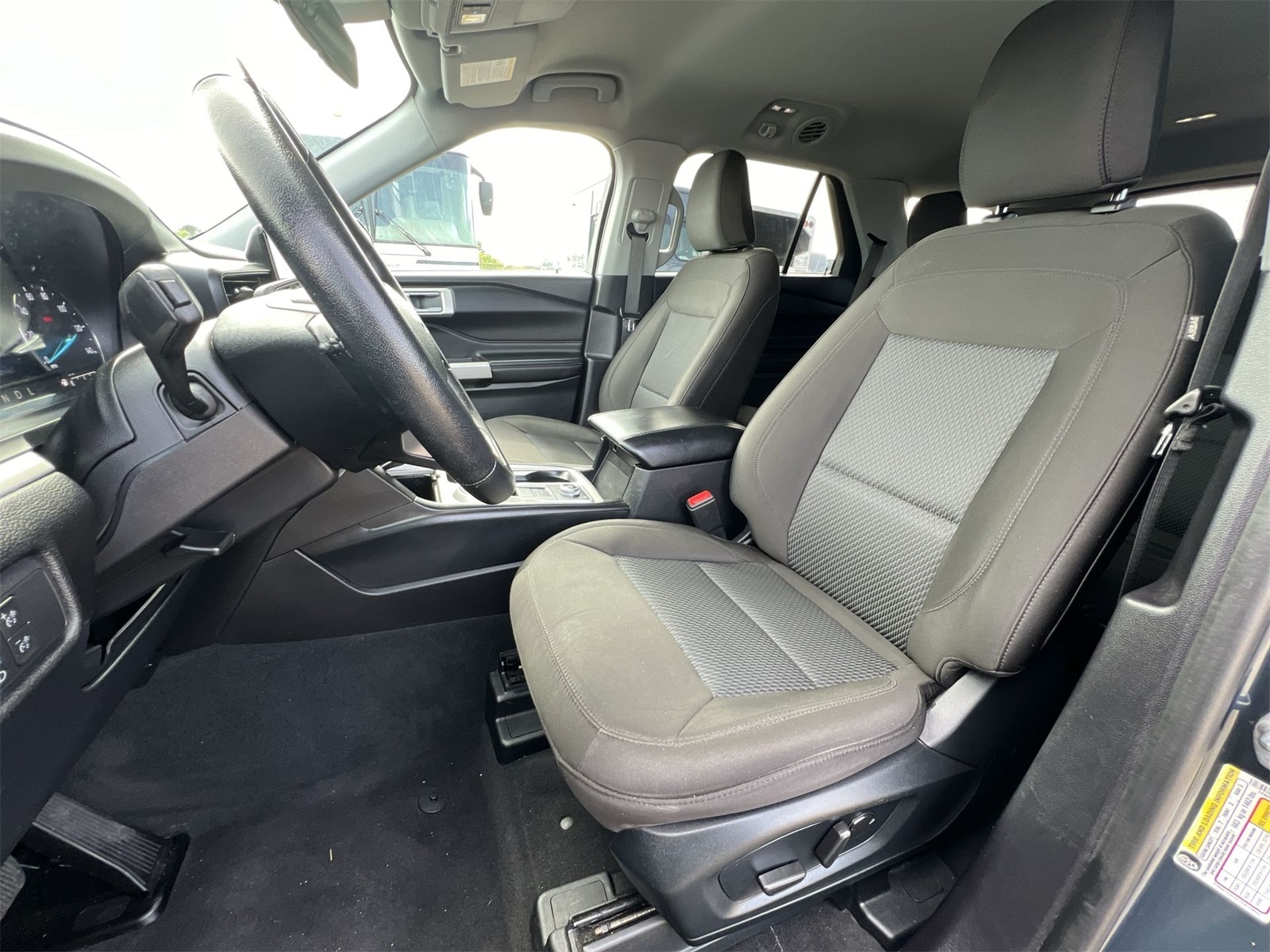 Thumbnail: 2022 Ford Explorer - 17