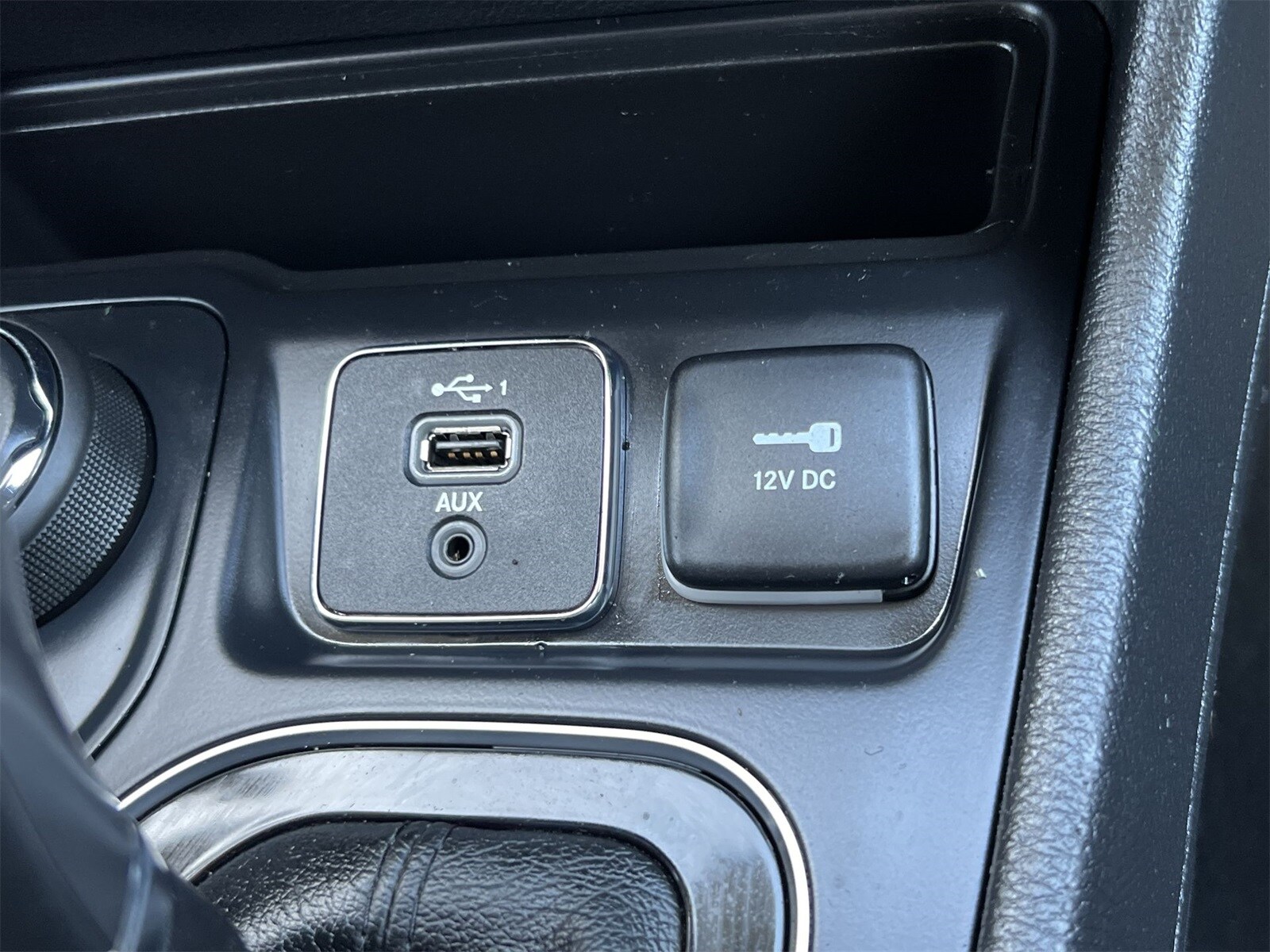 Thumbnail: 2019 Jeep Cherokee - 31