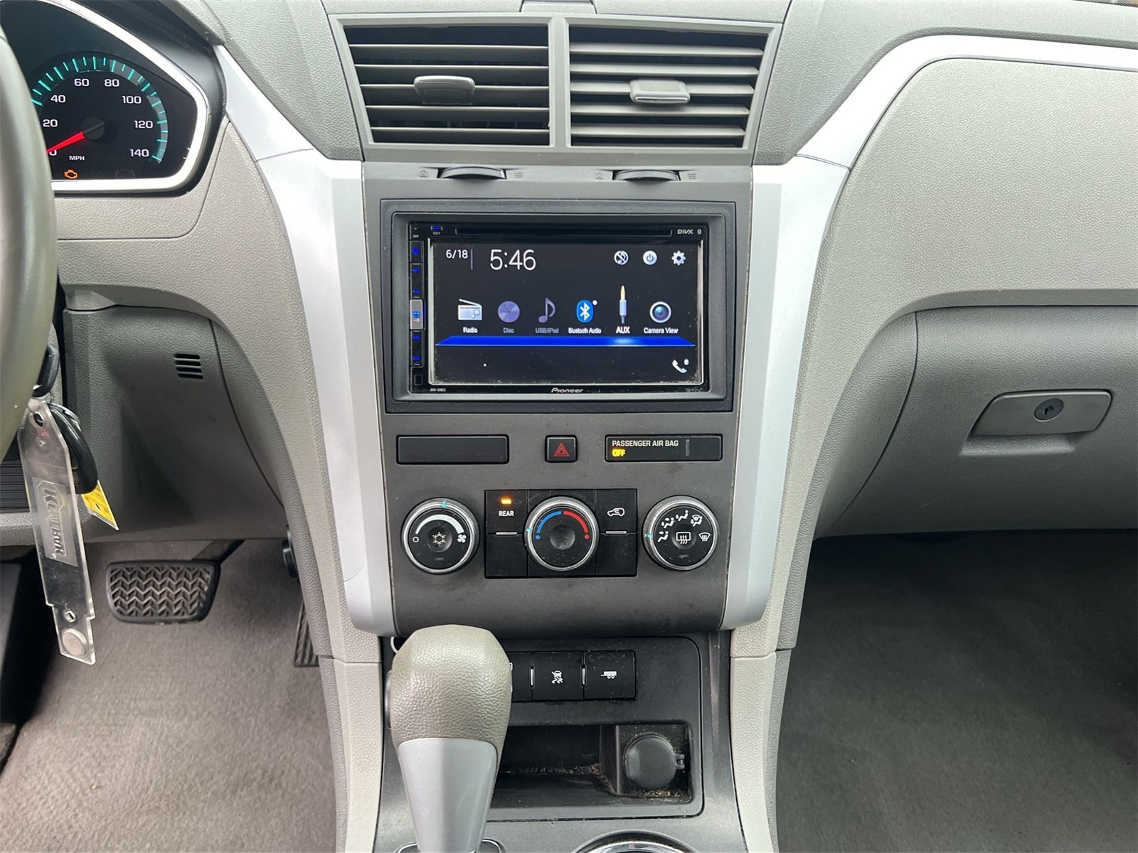 Thumbnail: 2011 Chevrolet Traverse - 26