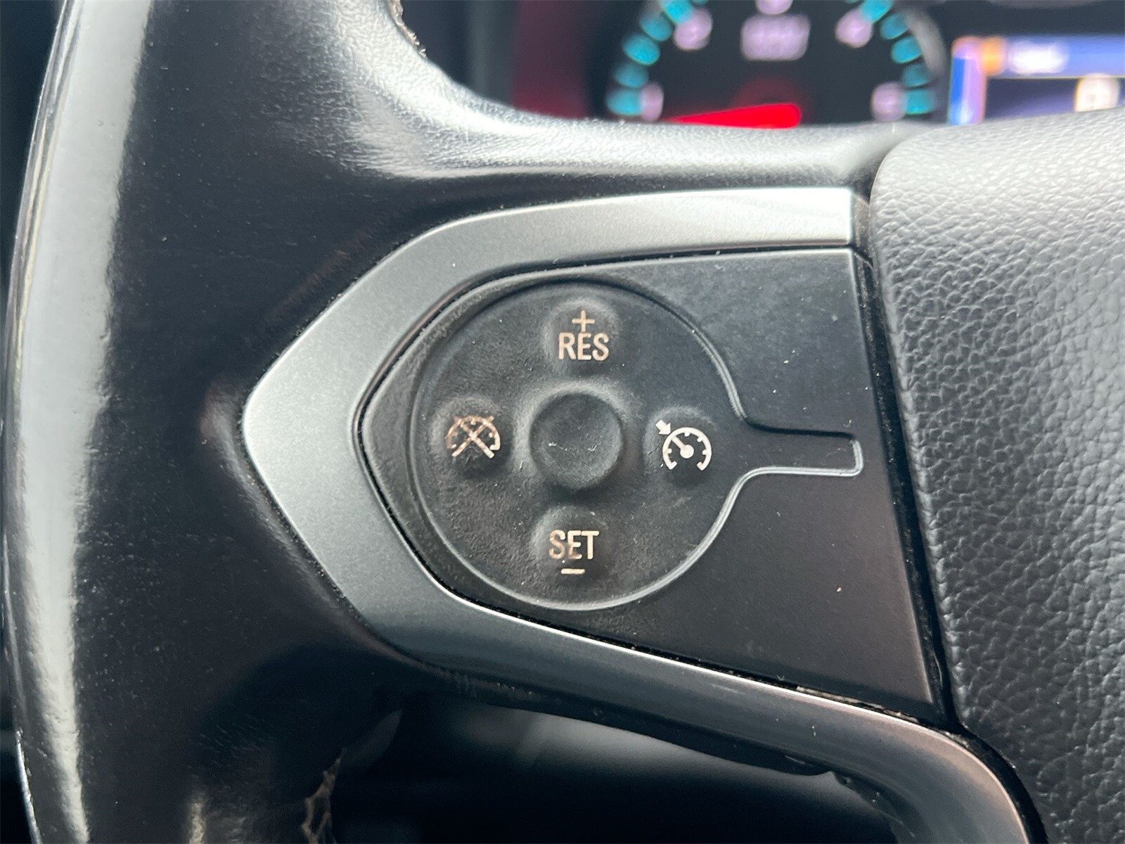 Thumbnail: 2014 Chevrolet Silverado 1500 - 23