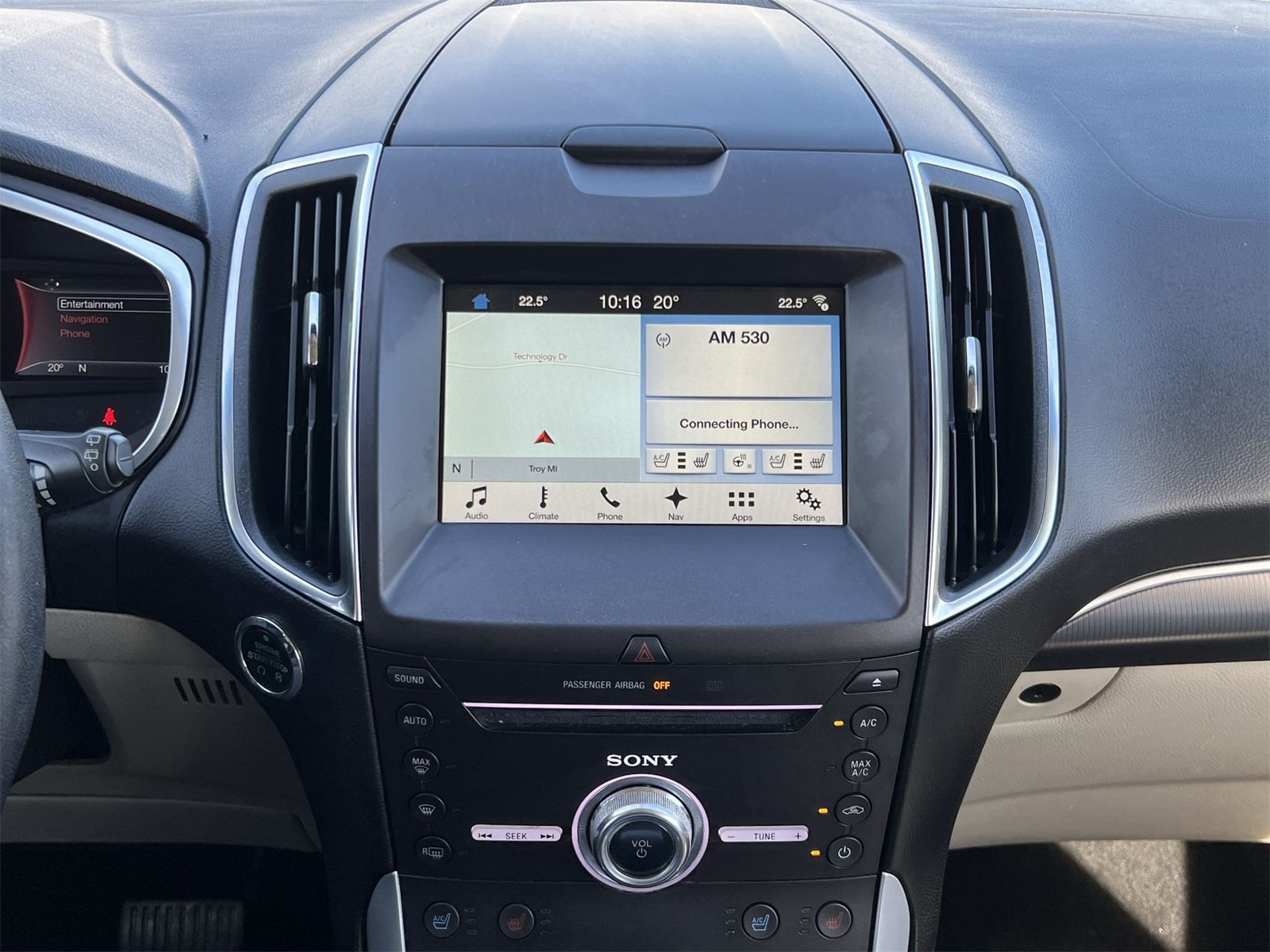 Thumbnail: 2018 Ford Edge - 27