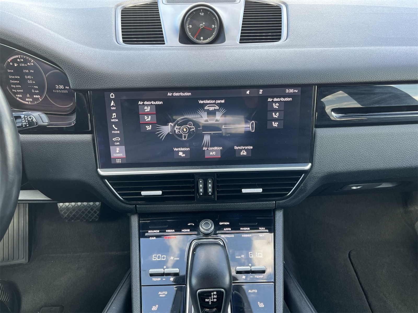 Thumbnail: 2019 Porsche Cayenne - 29