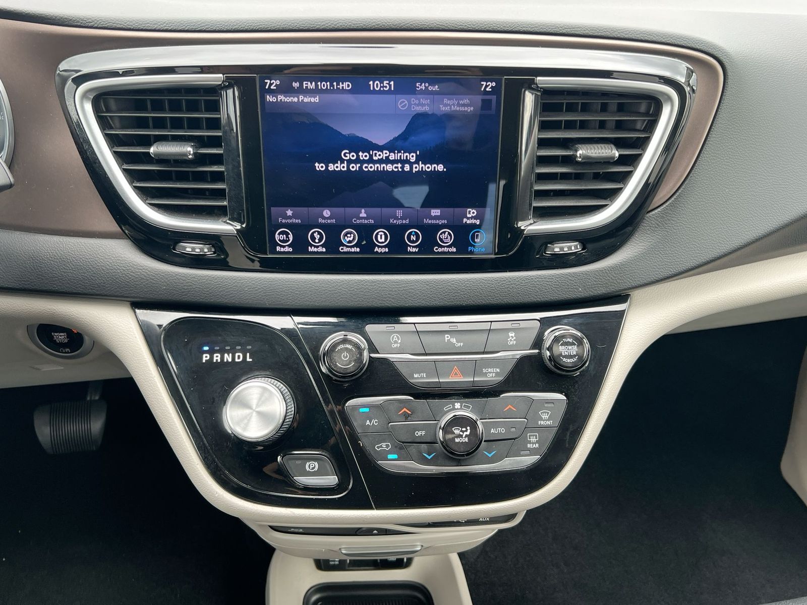 Thumbnail: 2018 Chrysler Pacifica - 26
