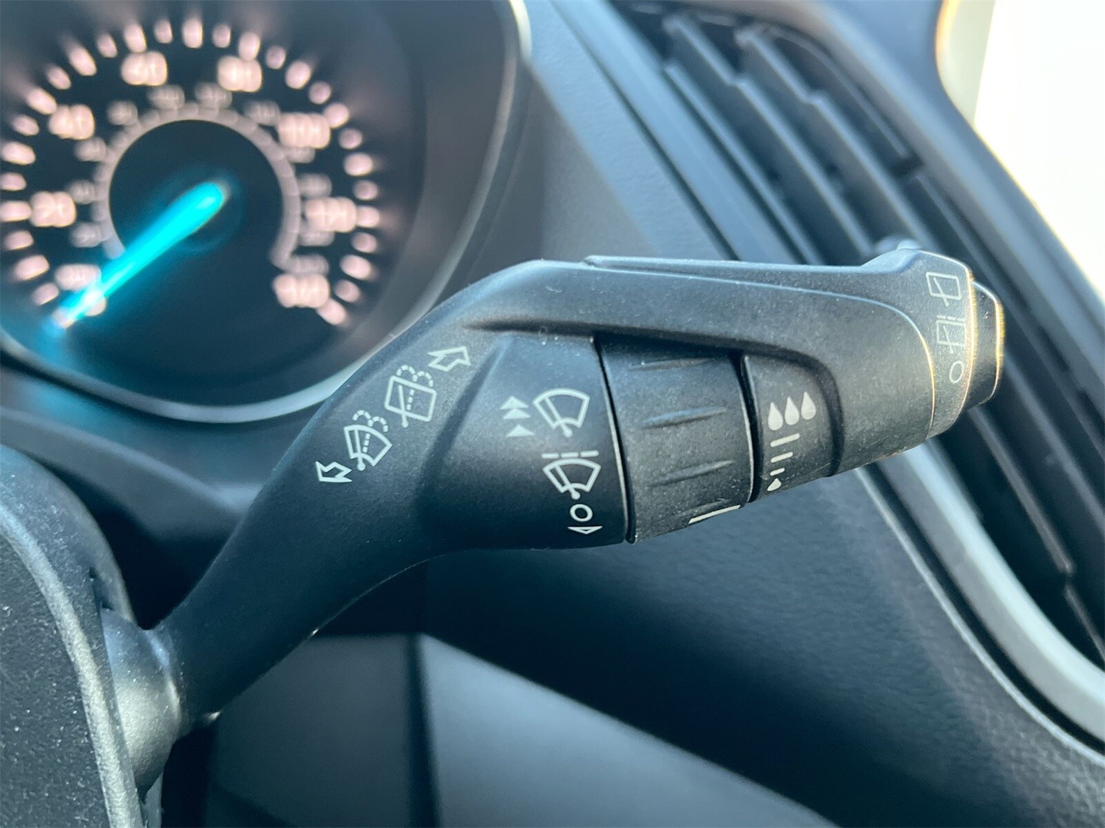 Thumbnail: 2018 Ford Escape - 25