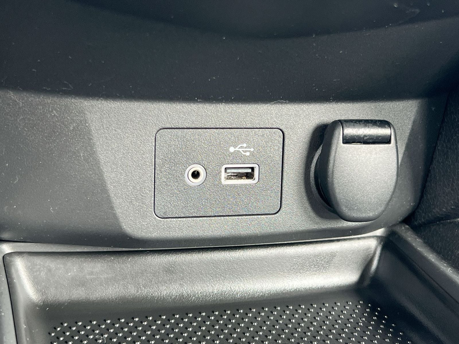 Thumbnail: 2018 Nissan Rogue - 30