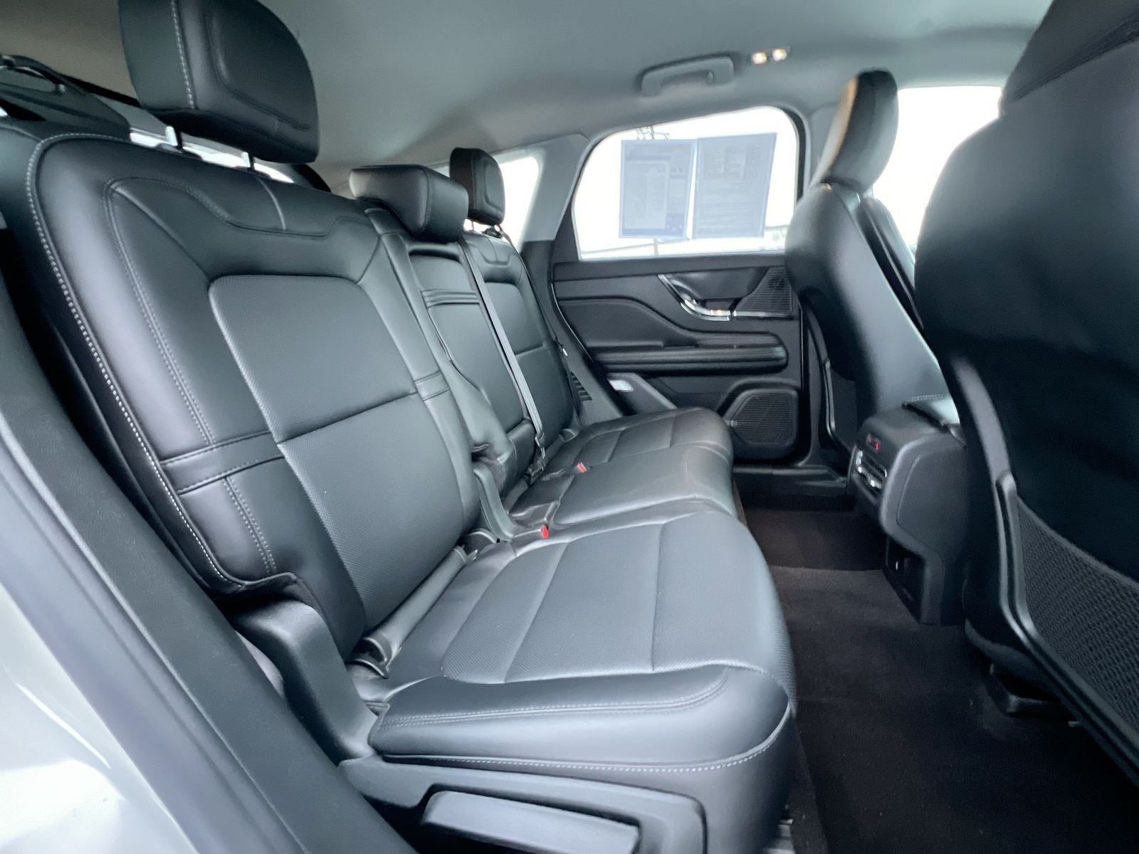 Thumbnail: 2022 Lincoln Corsair - 20