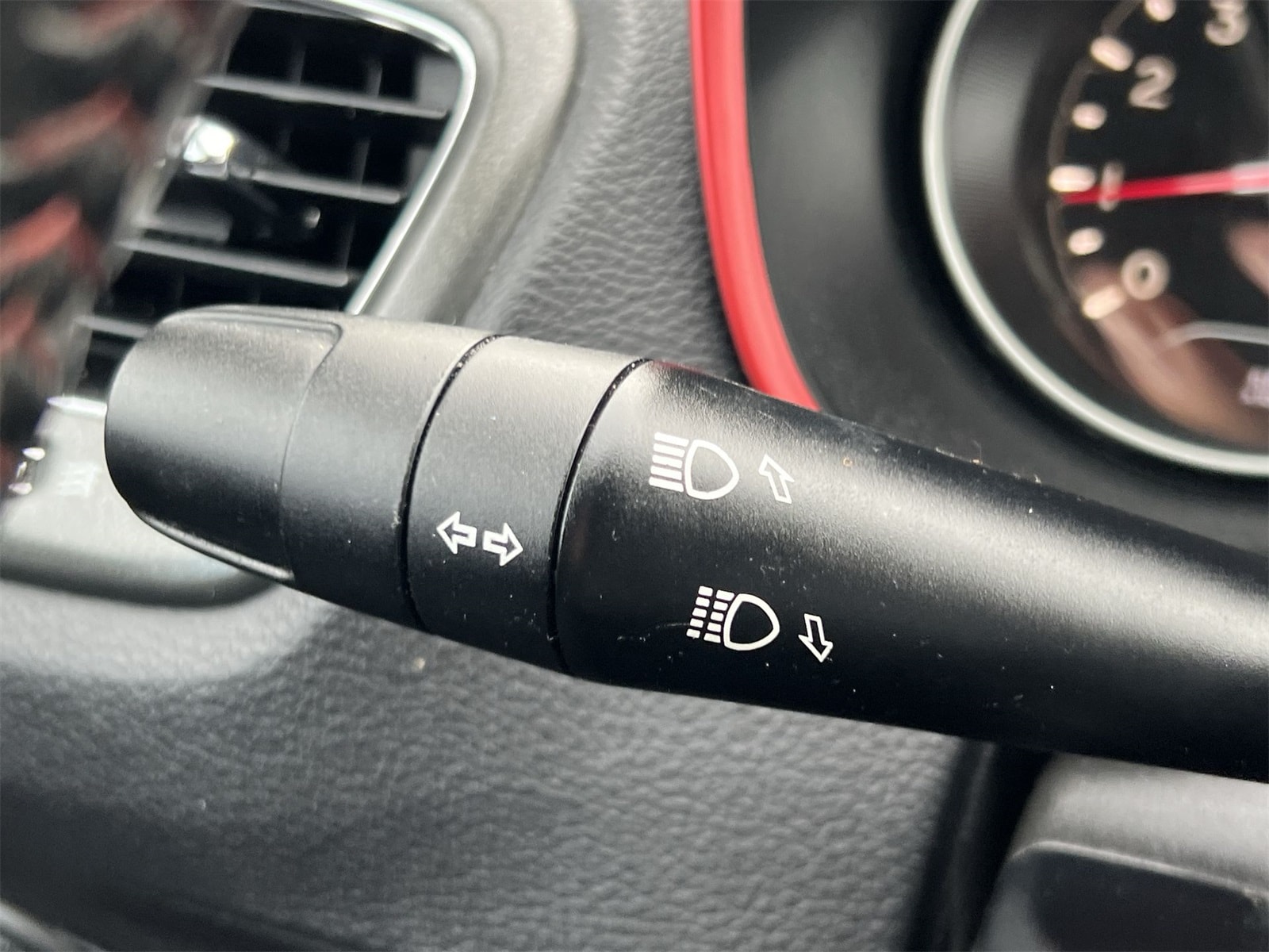 Thumbnail: 2020 Jeep Compass - 27