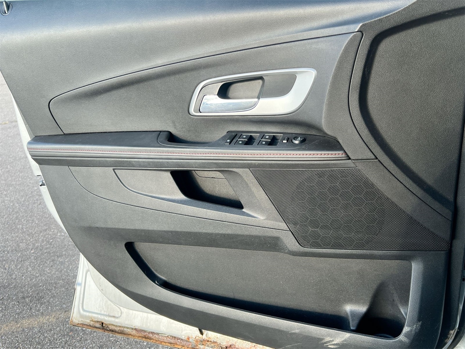 Thumbnail: 2011 Chevrolet Equinox - 29