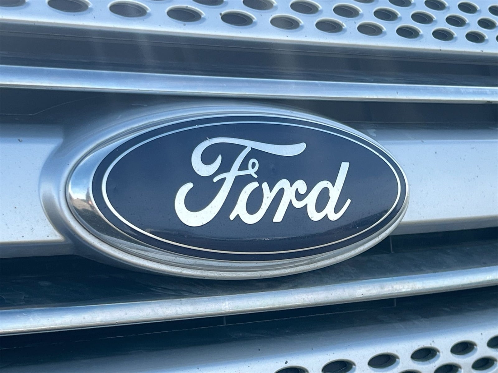 Thumbnail: 2015 Ford Explorer - 13