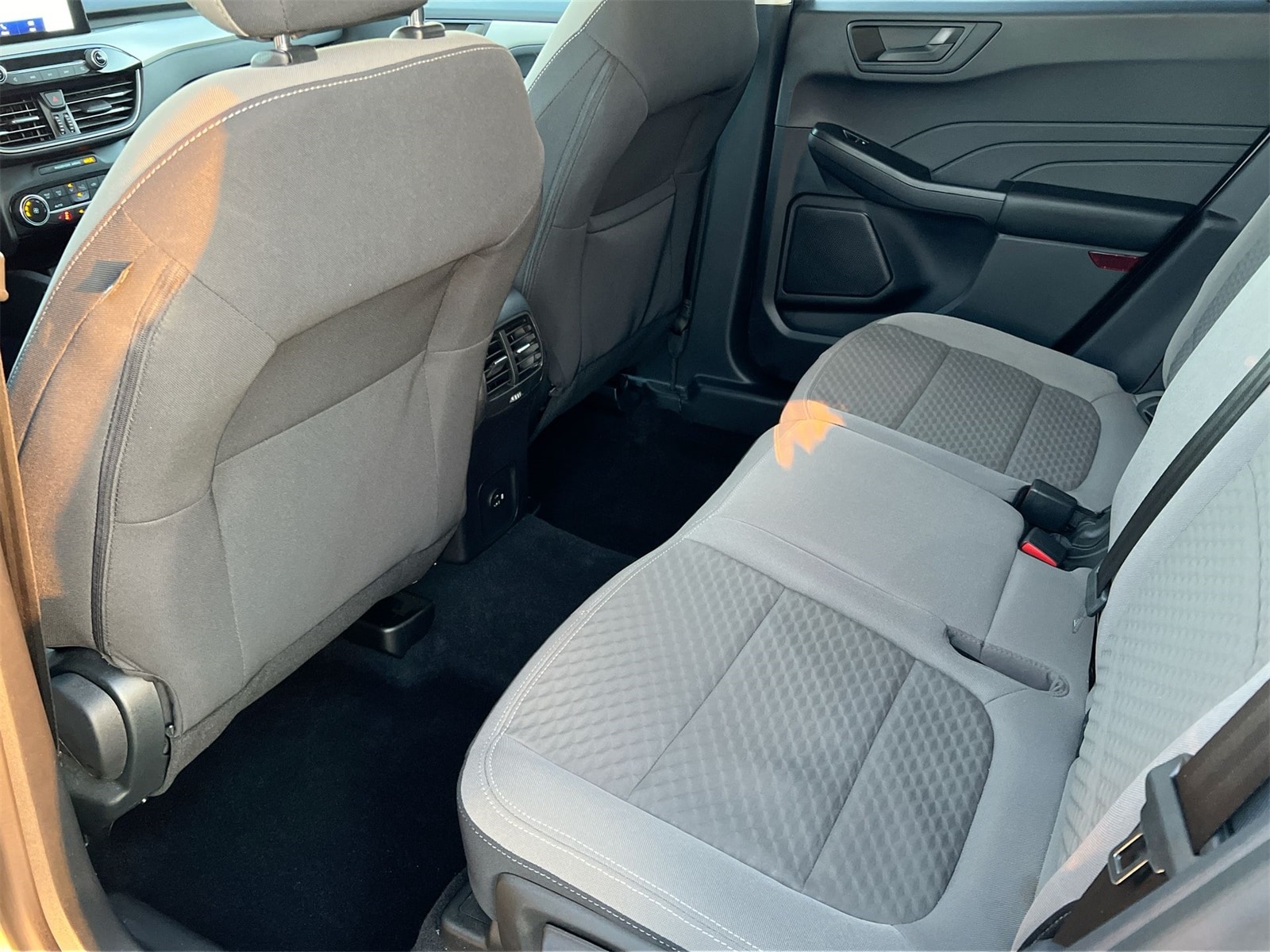 Thumbnail: 2022 Ford Escape - 18