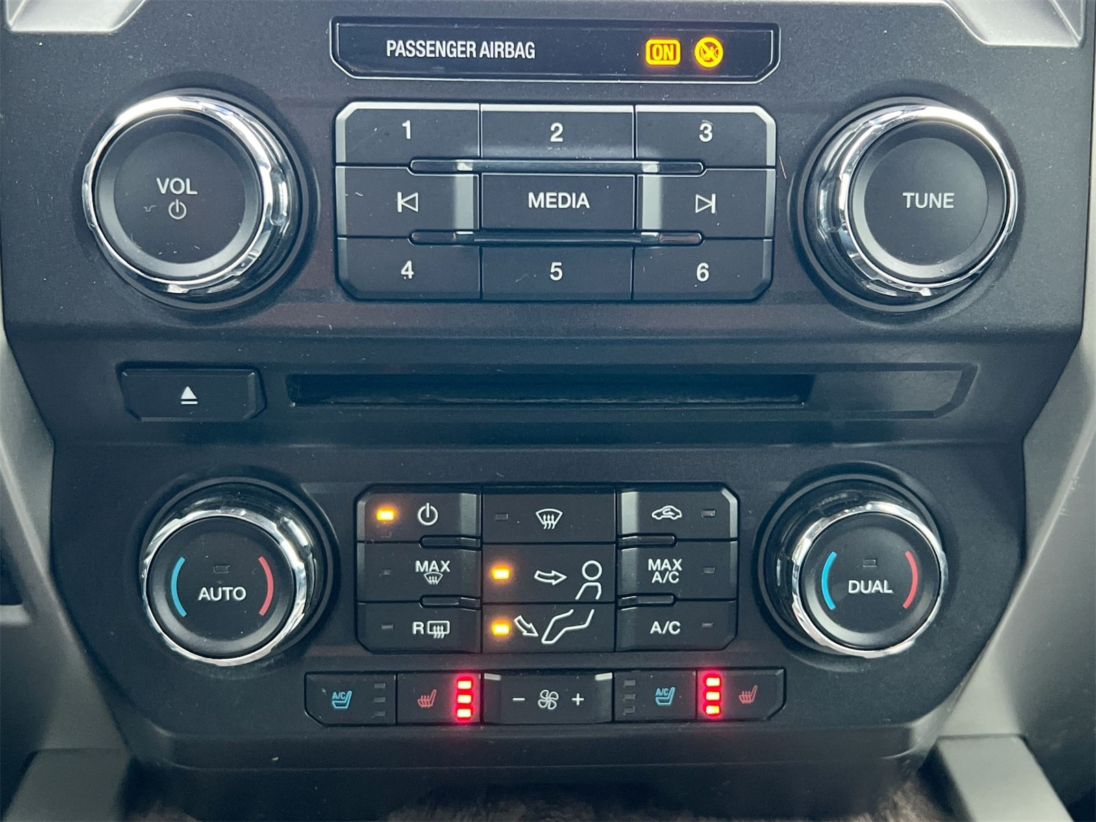 Thumbnail: 2017 Ford F-250 - 27