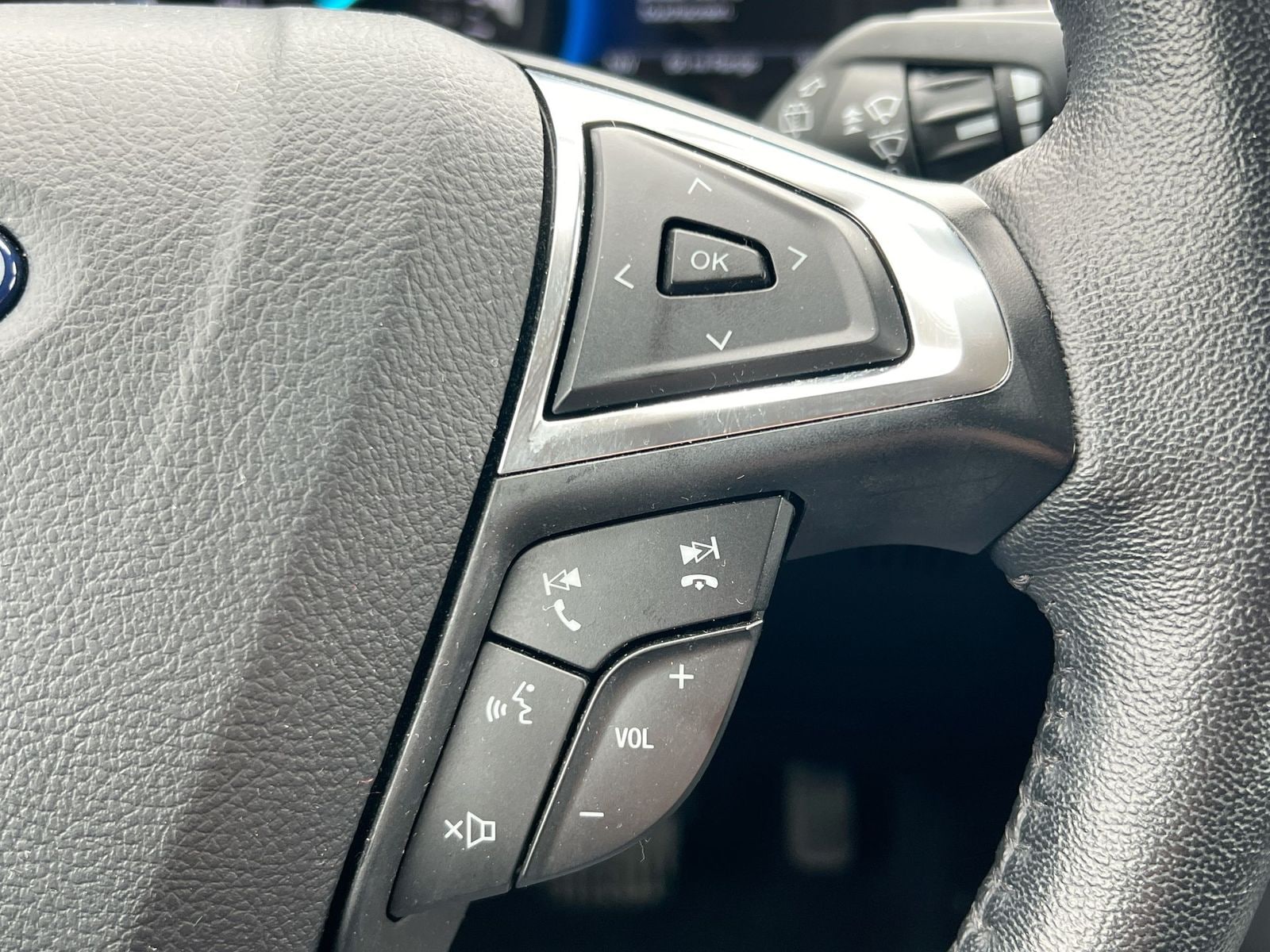 Thumbnail: 2024 Ford Edge - 24