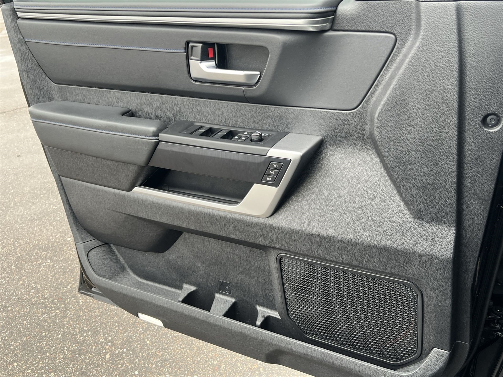 Thumbnail: 2023 Toyota Tundra - 30