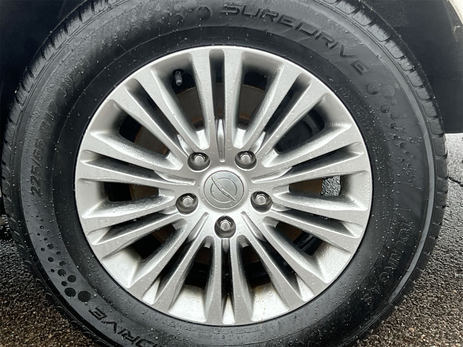 Thumbnail: 2013 Chrysler Town & Country - 14