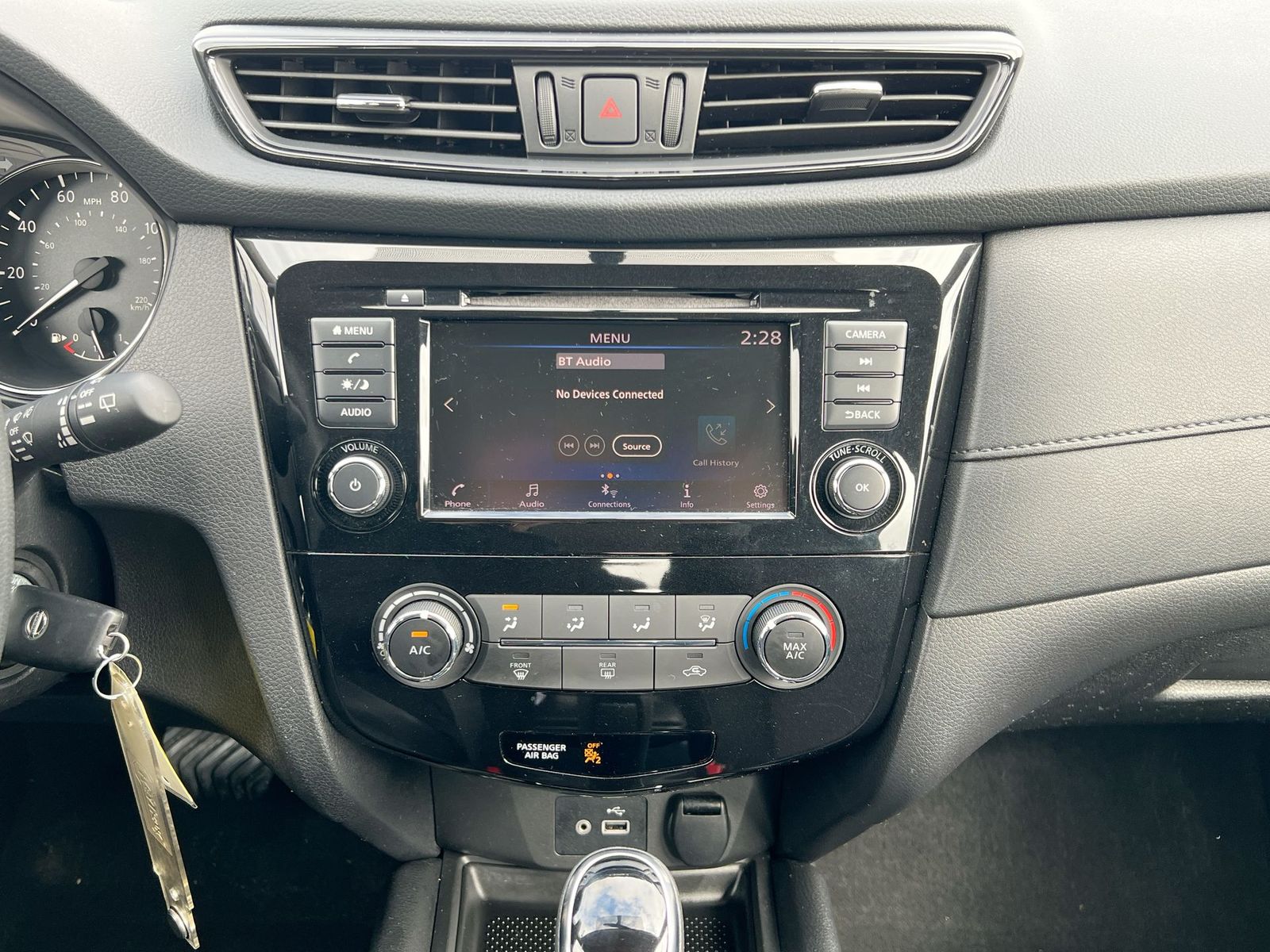 Thumbnail: 2018 Nissan Rogue - 27