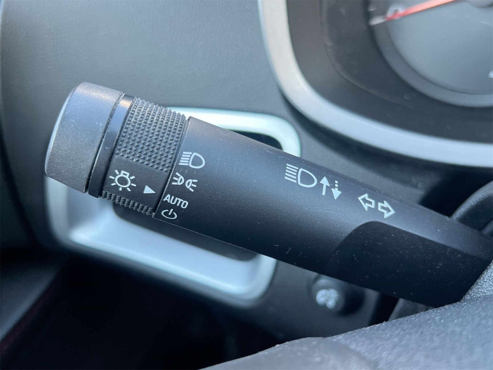 Thumbnail: 2011 Chevrolet Equinox - 26