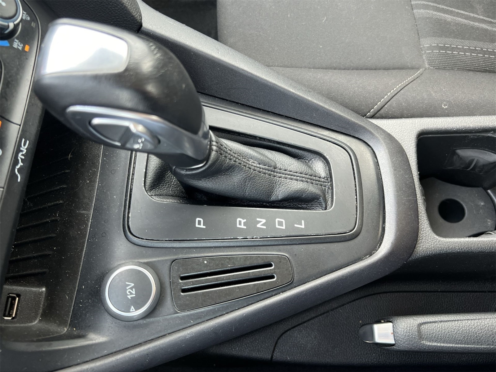 Thumbnail: 2015 Ford Focus - 31