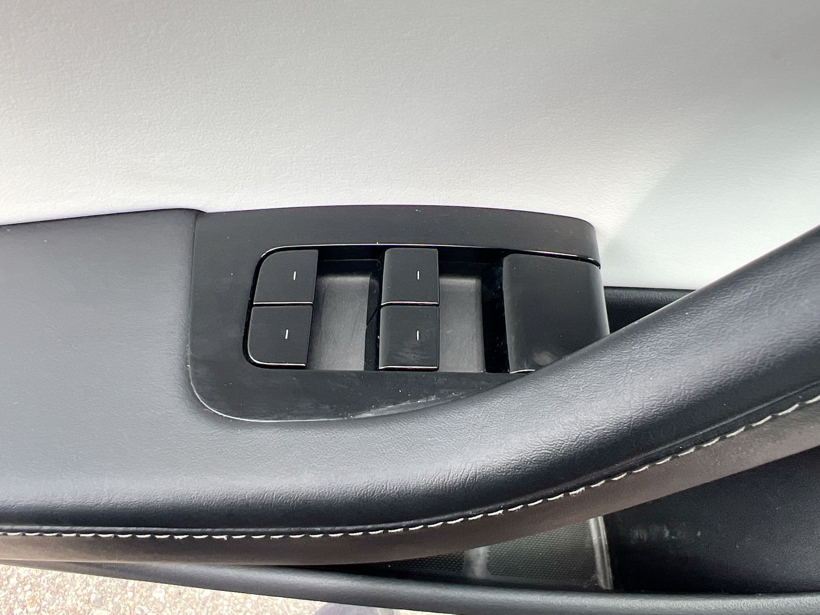 Thumbnail: 2019 Tesla Model 3 - 17