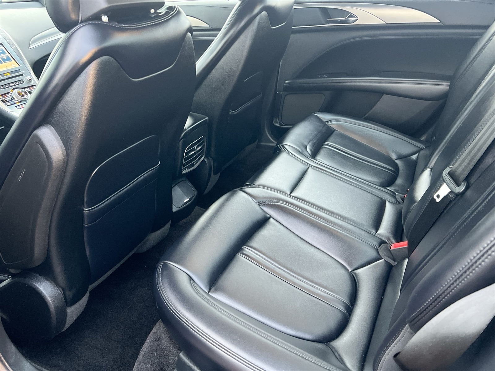 Thumbnail: 2018 Lincoln MKZ - 19