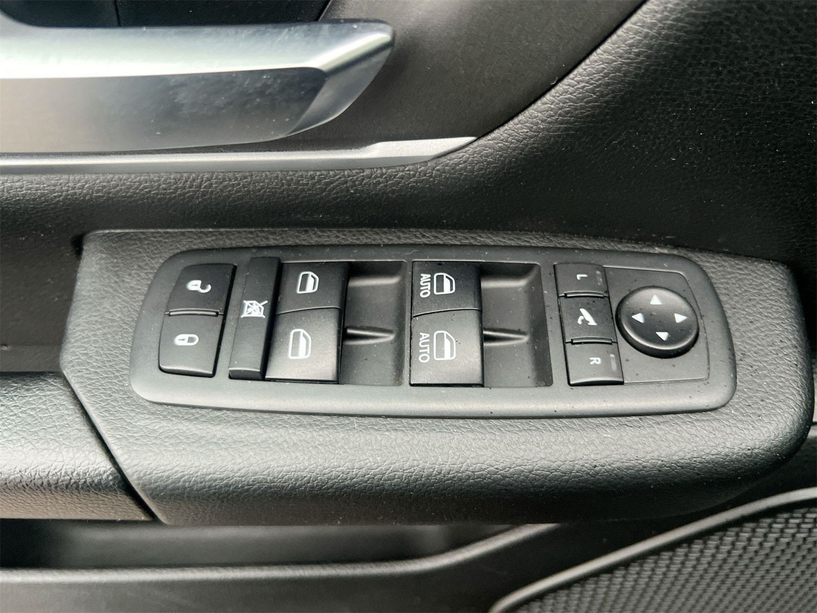 Thumbnail: 2020 RAM 1500 - 17